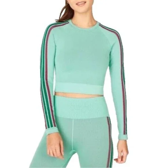 Fabletics Women's Aisley Seamless L/S Crop Top Size XS Lunar Blue Stripe Multi - Picture 1 of 6